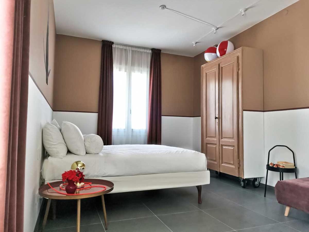 Casa Sebina - Your Design Home On The Lake - 3 Bathrooms 3 Bedrooms Desenzano del Garda Exterior photo
